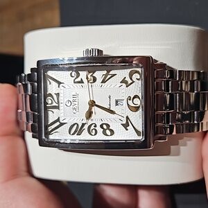 Gevril Avenue of America's Men's Automatic Swiss Dress Watch